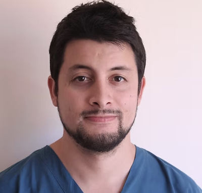 Dr. Javier Farías – Especialista en Endodoncia Valdivia